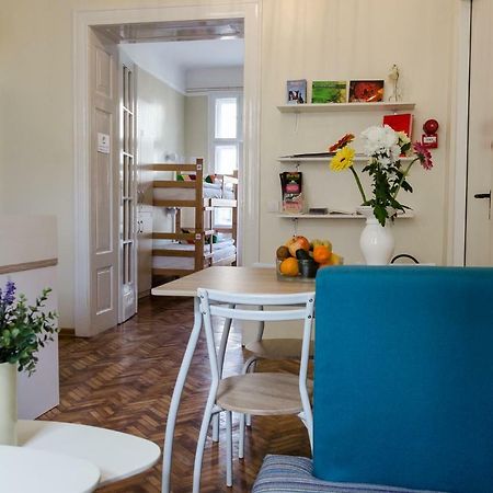 Roommates Hostel Βελιγράδι Εξωτερικό φωτογραφία