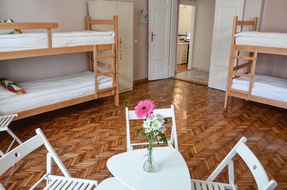 Roommates Hostel Βελιγράδι Εξωτερικό φωτογραφία