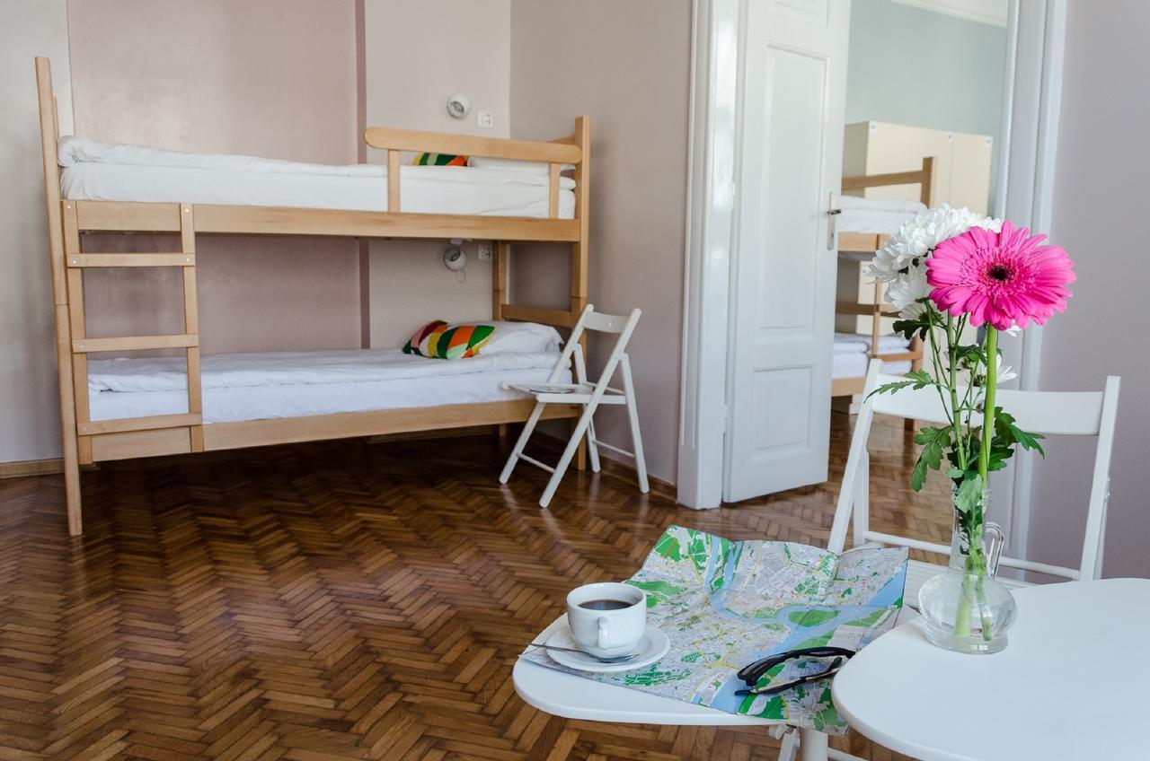 Roommates Hostel Βελιγράδι Εξωτερικό φωτογραφία