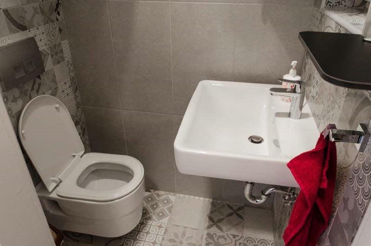 Roommates Hostel Βελιγράδι Εξωτερικό φωτογραφία